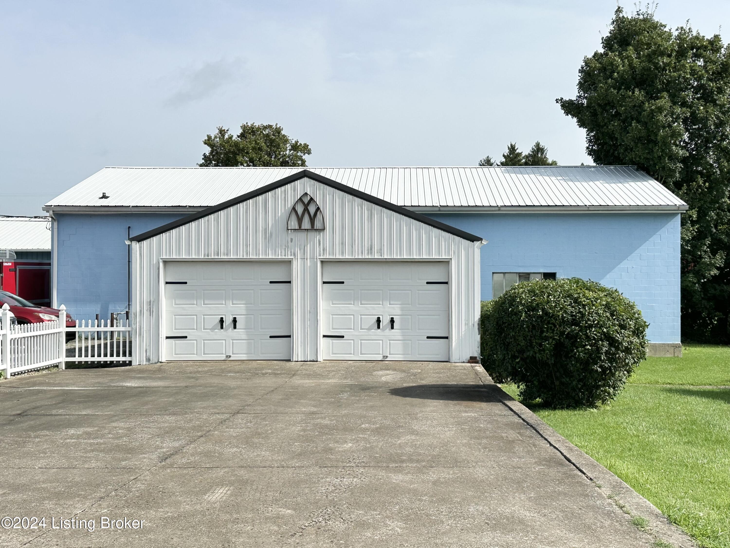 207 E Main St, Hodgenville, Kentucky image 19