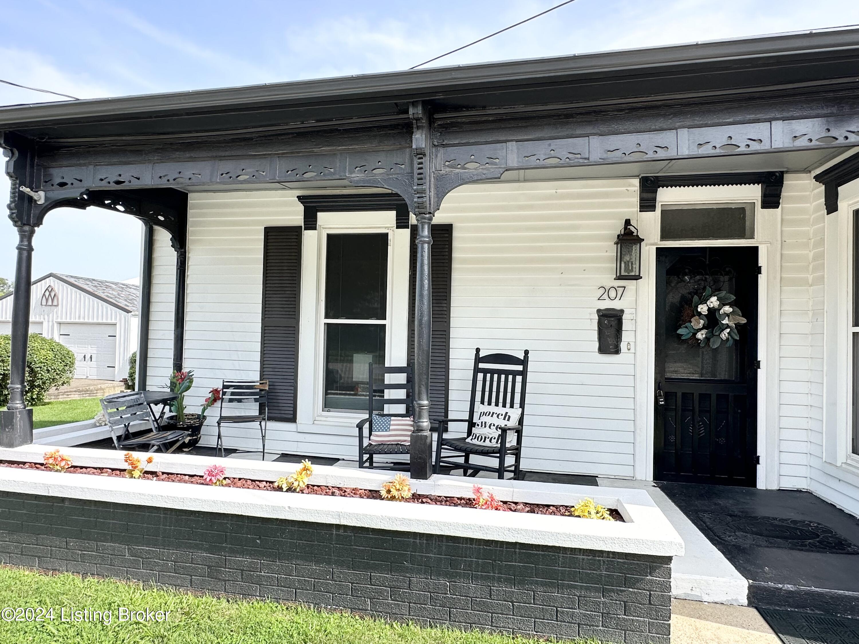 207 E Main St, Hodgenville, Kentucky image 2