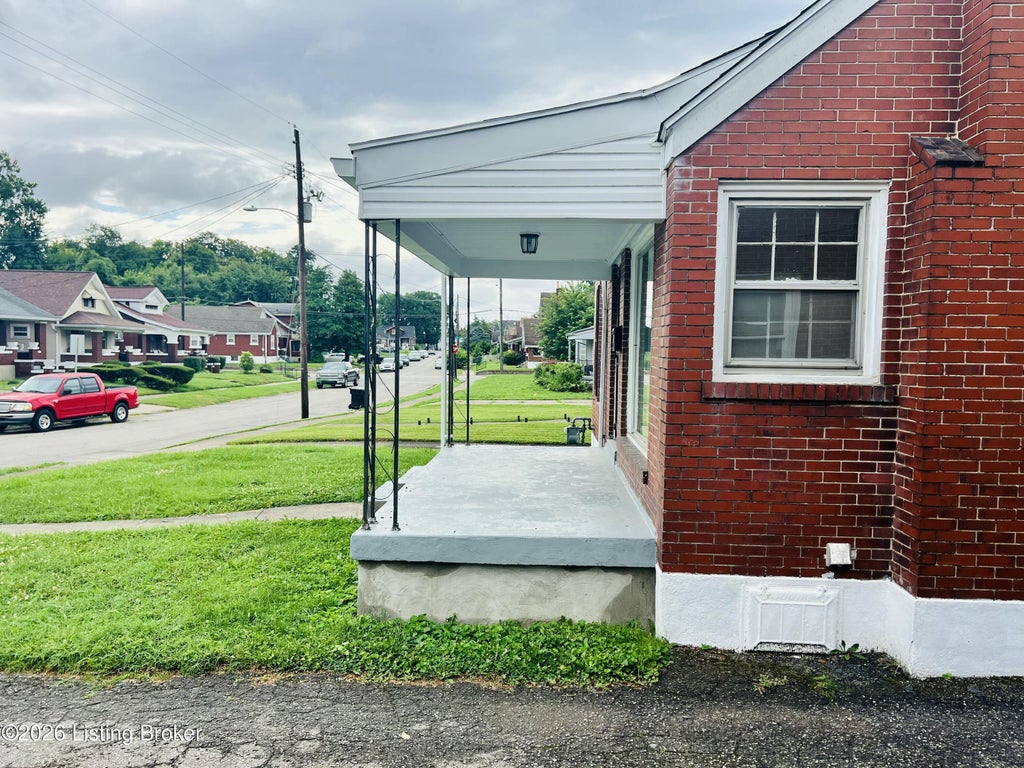 Photo of 2108 Burwell Ave, Louisville, KY 40210 (MLS # 1723109)
