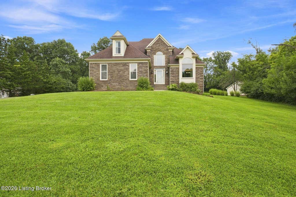 Photo of 5506 Cross Creek Dr, Crestwood, KY 40014 (MLS # 1726798)