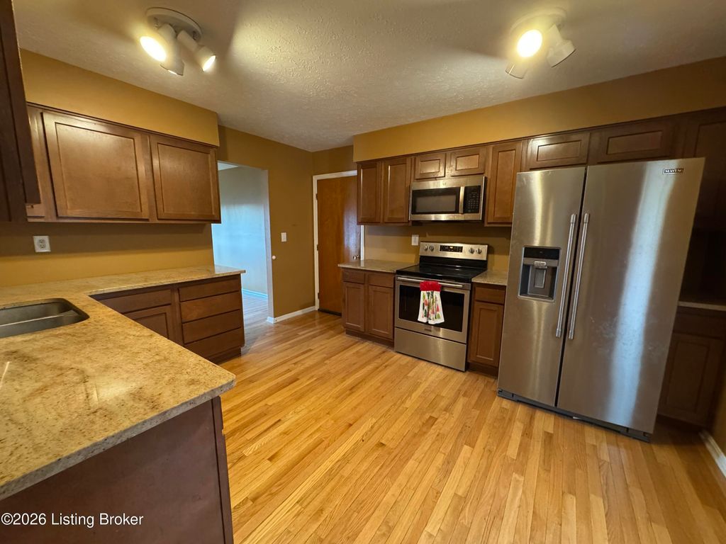 Photo of 3017 Doe Valley Pkwy, Brandenburg, KY 40108 (MLS # 1708217)