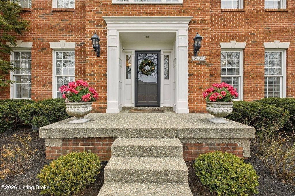 Photo of 5034 Wolf Pen Woods Dr, Prospect, KY 40059 (MLS # 1706101)