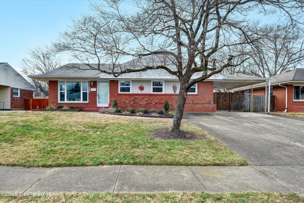 Photo of 3722 Rouge Way, Louisville, KY 40218 (MLS # 1706787)