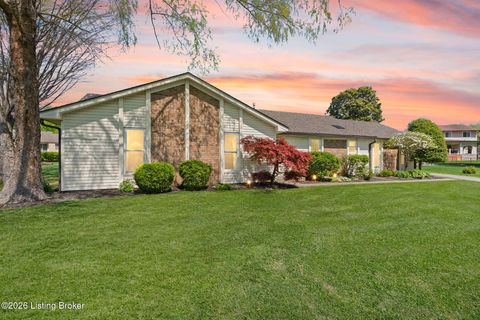 Photo of 10700 Tall Tree Ct, Louisville, KY 40241 (MLS # 1717160)