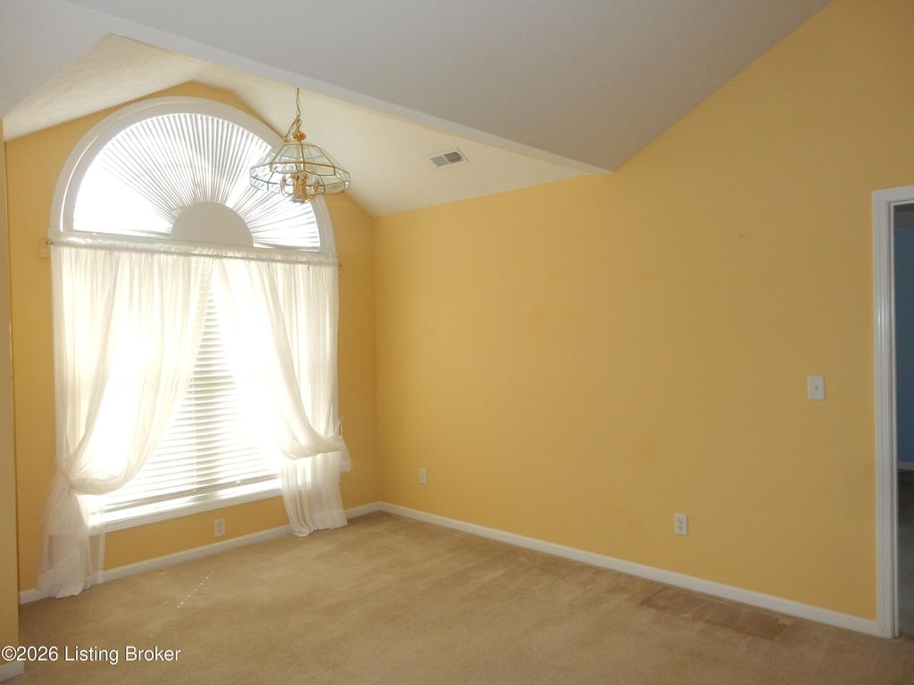 Photo of 263 Woodlake Dr, Mt Washington, KY 40047 (MLS # 1710133)