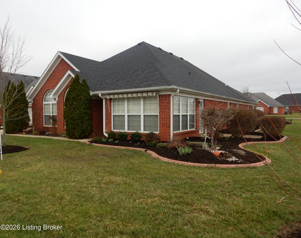 Photo of 263 Woodlake Dr, Mt Washington, KY 40047 (MLS # 1710133)