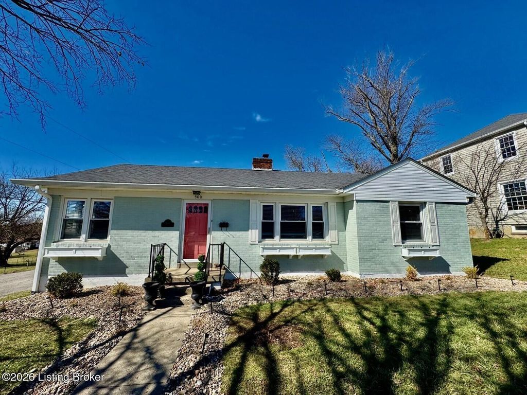 Photo of 500 N Doctor St, Springfield, KY 40069 (MLS # 1709763)