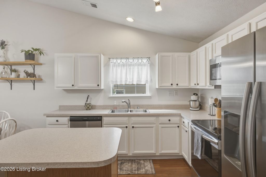 Photo of 1005 Cedar Ridge Ct, Lawrenceburg, KY 40342 (MLS # 1716318)