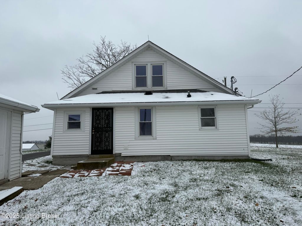 Photo of 460 Lawrenceburg Loop, Bloomfield, KY 40008 (MLS # 1704706)