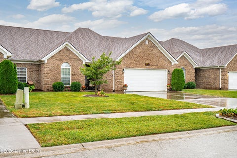 Tiny photo for 137 Locust Hill Dr, Mt Washington, KY 40047 (MLS # 1728961)