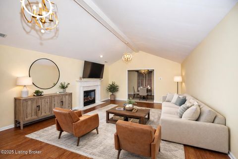 Photo of 4802 Whitekirk Ct, Louisville, KY 40222 (MLS # 1704060)