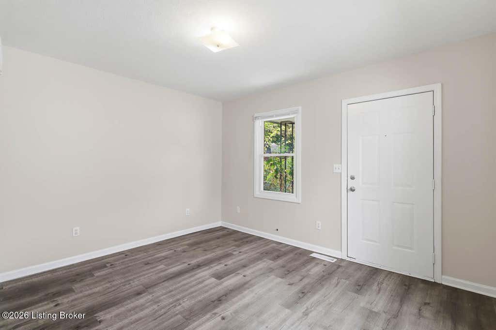 Photo of 2811 Montana Ave, Louisville, KY 40208 (MLS # 1725725)