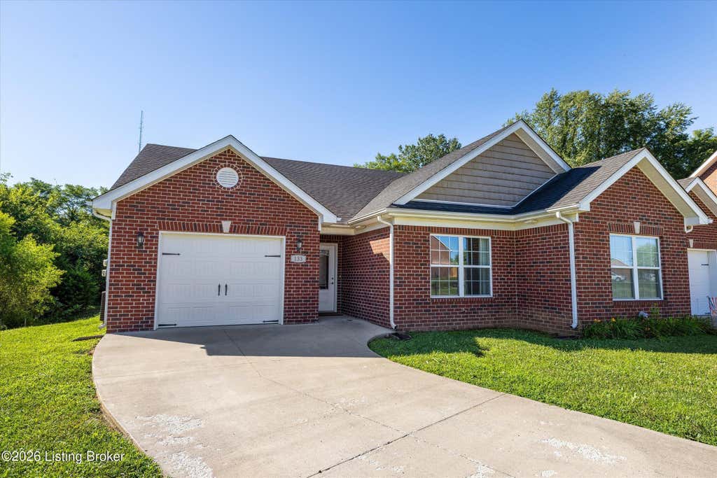 Photo of 133 Graystone Ct, Bardstown, KY 40004 (MLS # 1725482)