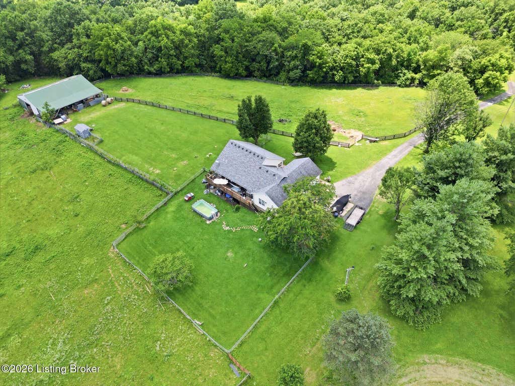 Photo of 48 Hunters Trace, Taylorsville, KY 40071 (MLS # 1724851)