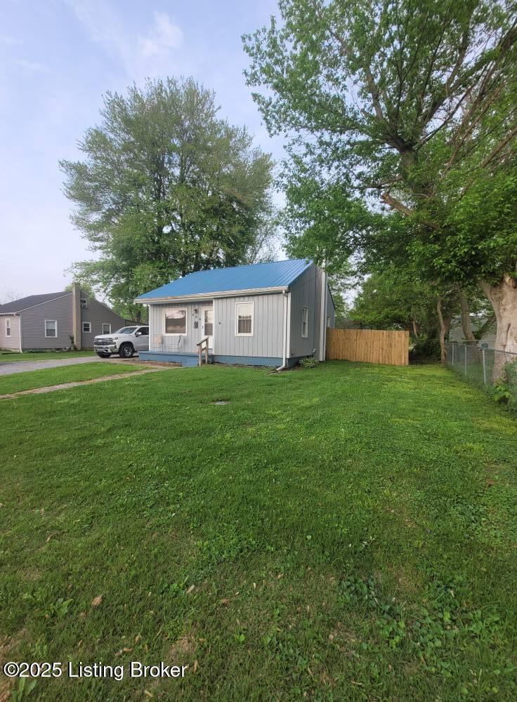 906 Kelly St, Carrollton, Kentucky image 1