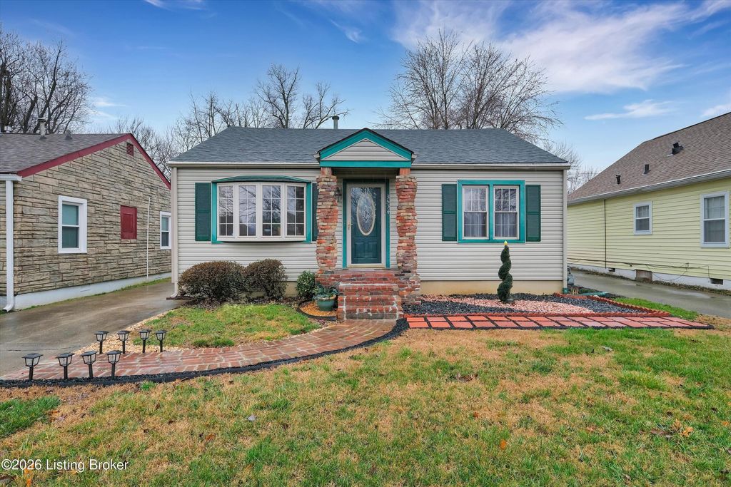 Photo of 3534 Algonquin Pkwy, Louisville, KY 40211 (MLS # 1710726)