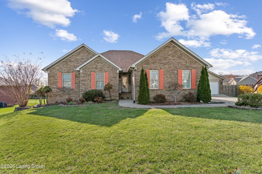 Photo of 269 Beechwood Ave, Shepherdsville, KY 40165 (MLS # 1711876)