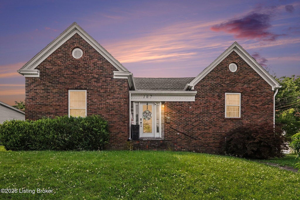 Photo of 107 Covington St, Springfield, KY 40069 (MLS # 1721924)