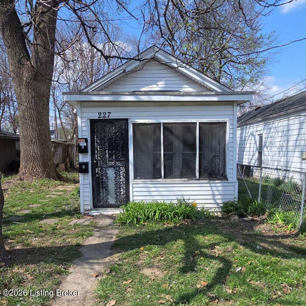Photo of 227 Ottawa Ave, Louisville, KY 40209 (MLS # 1713600)