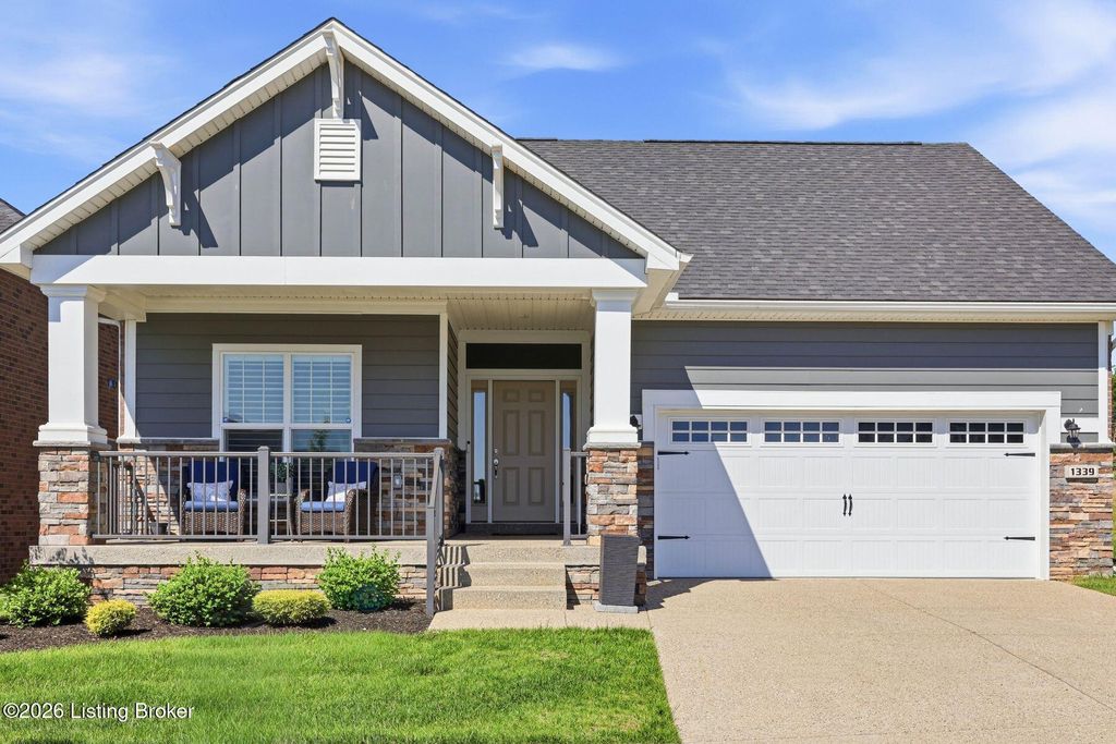 Photo of 1339 Helm Place Ln, Louisville, KY 40299 (MLS # 1717281)