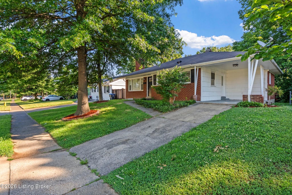 Photo of 3715 Rosemont Blvd, Louisville, KY 40218 (MLS # 1721144)
