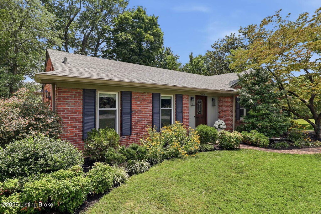 Photo of 7608 Springvale Dr, Louisville, KY 40241 (MLS # 1724819)