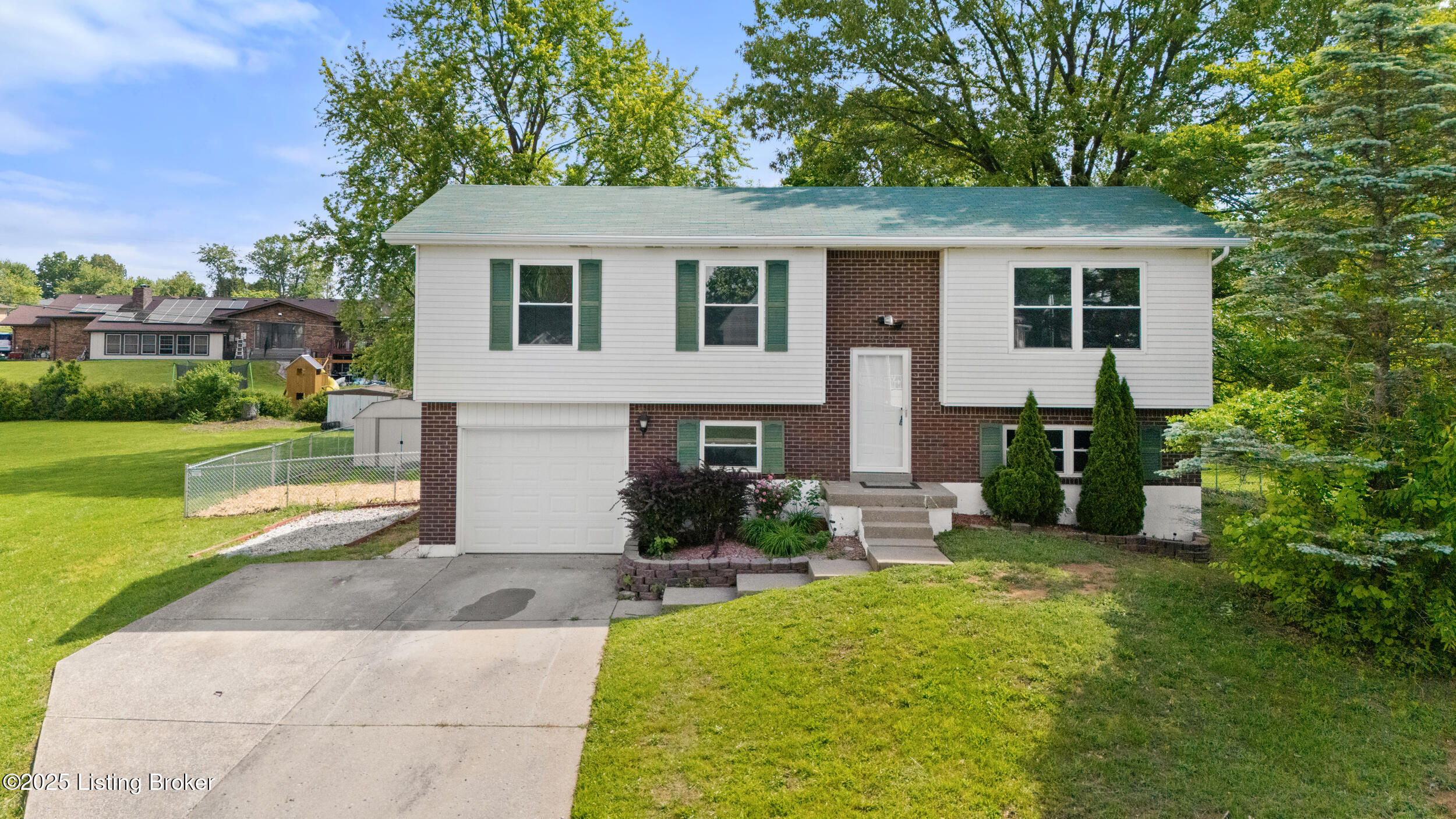 700 Magnolia Dr, Radcliff, Pennsylvania image 1