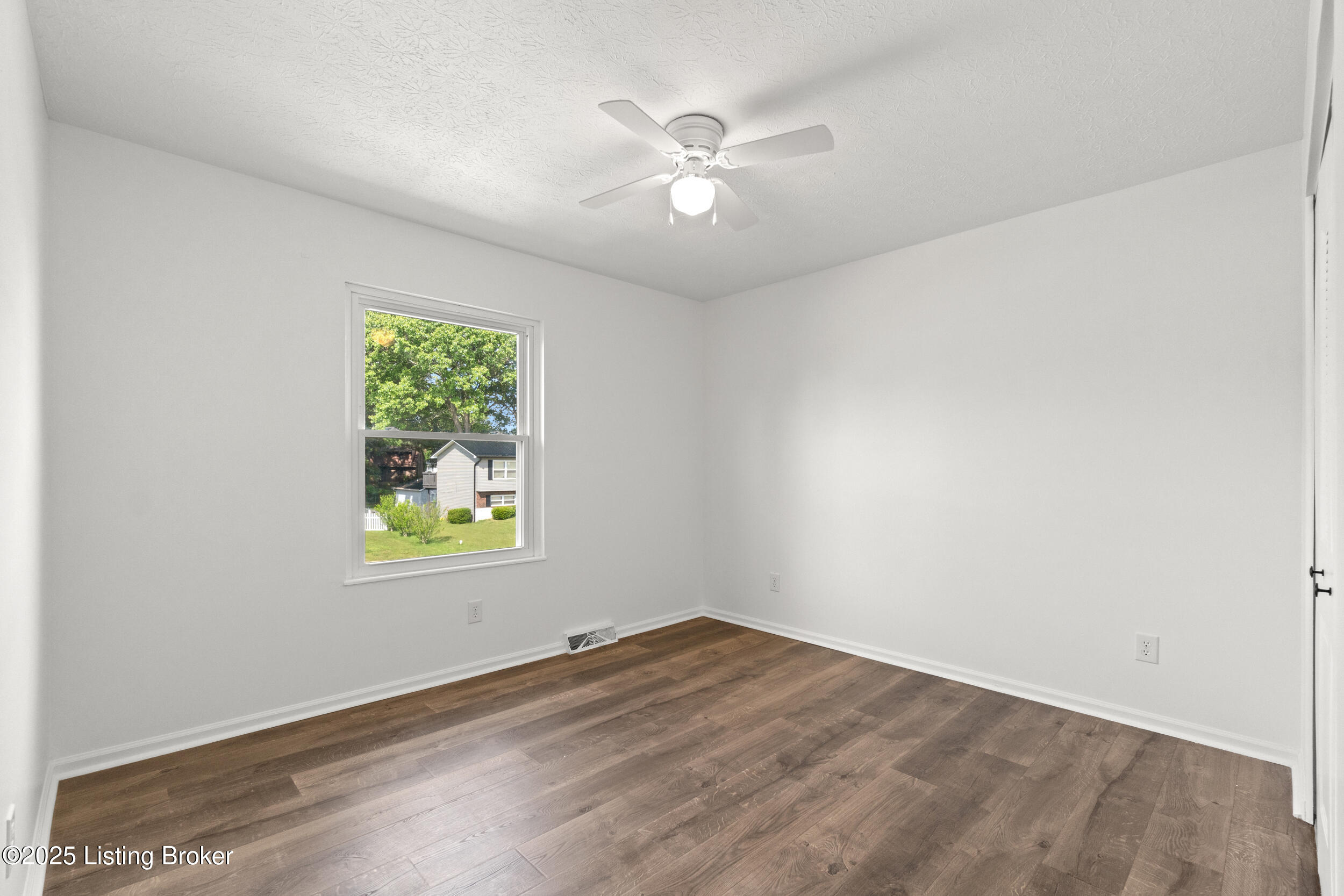 700 Magnolia Dr, Radcliff, Pennsylvania image 17