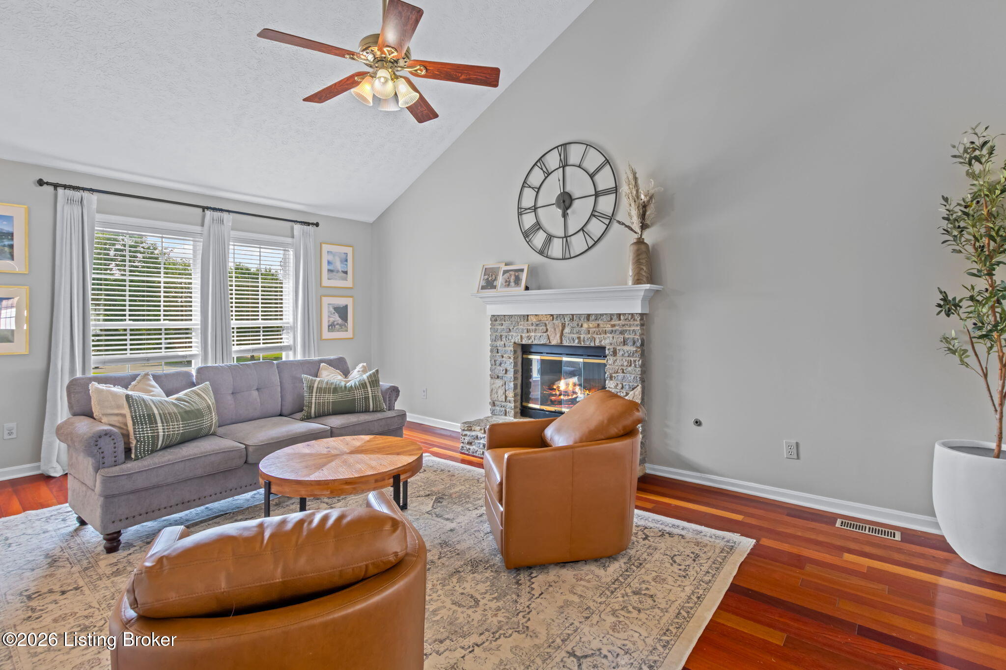 4600 Wooded Oak Cir