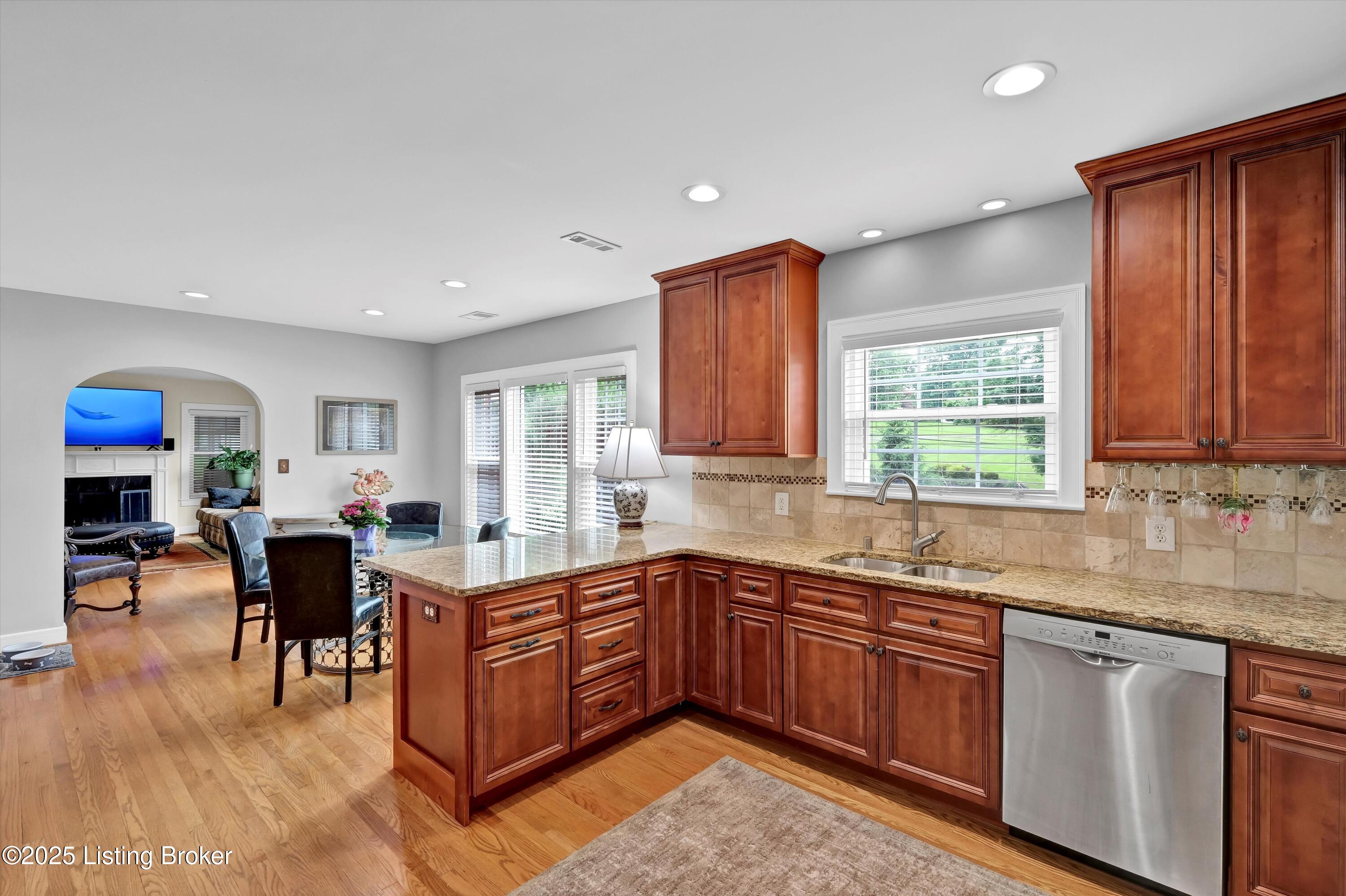 2501 Newburg Rd, Louisville, Kentucky image 11