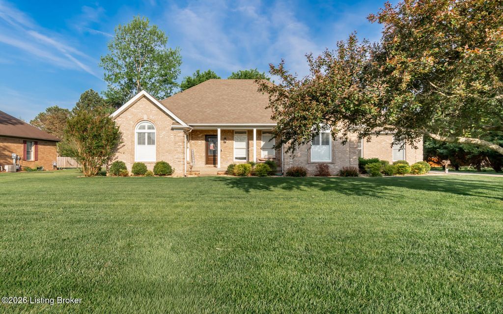 Photo of 208 Blackberry Cir, Mt Washington, KY 40047 (MLS # 1717363)
