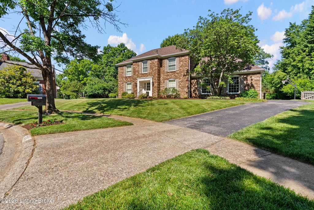 Photo of 10301 Plains Ct, Louisville, KY 40223 (MLS # 1717216)