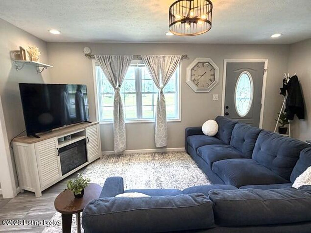 Photo of 173 Lakeview Dr, Brandenburg, KY 40108 (MLS # 1722553)