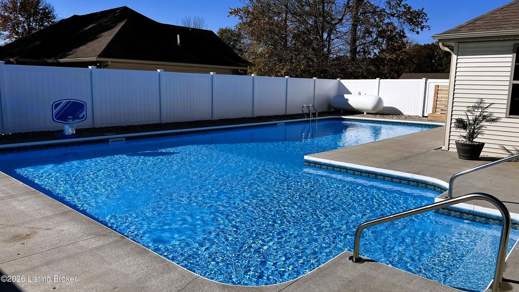 Photo of 380 N Lakeside Dr, Madison, IN 47250 (MLS # 1714728)