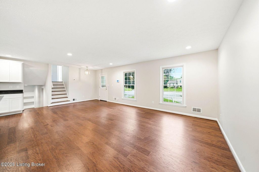 Photo of 12016 Rock Spring Dr, Louisville, KY 40245 (MLS # 1718119)