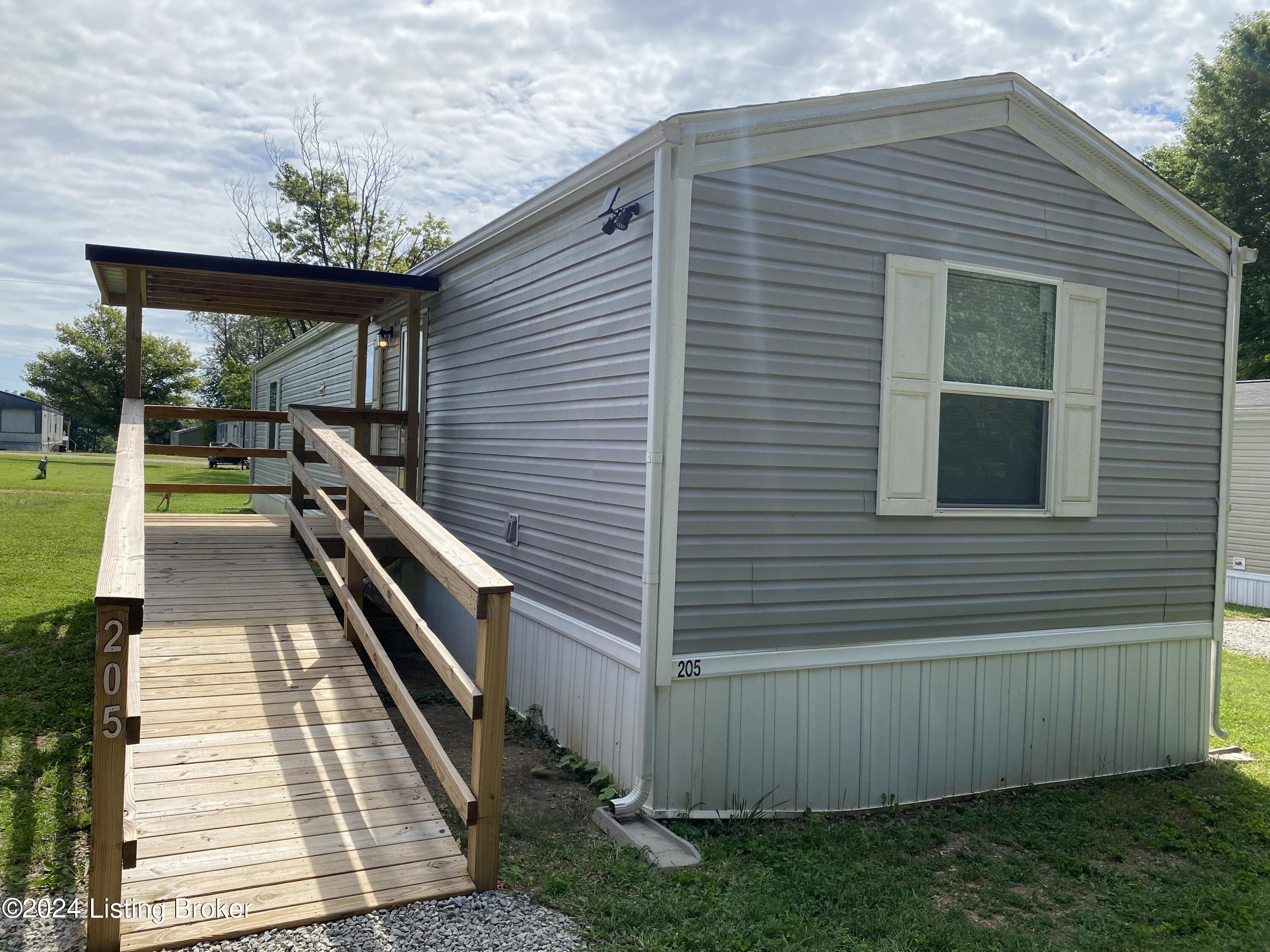 205 Greenfield Ave, Bardstown, Kentucky image 2