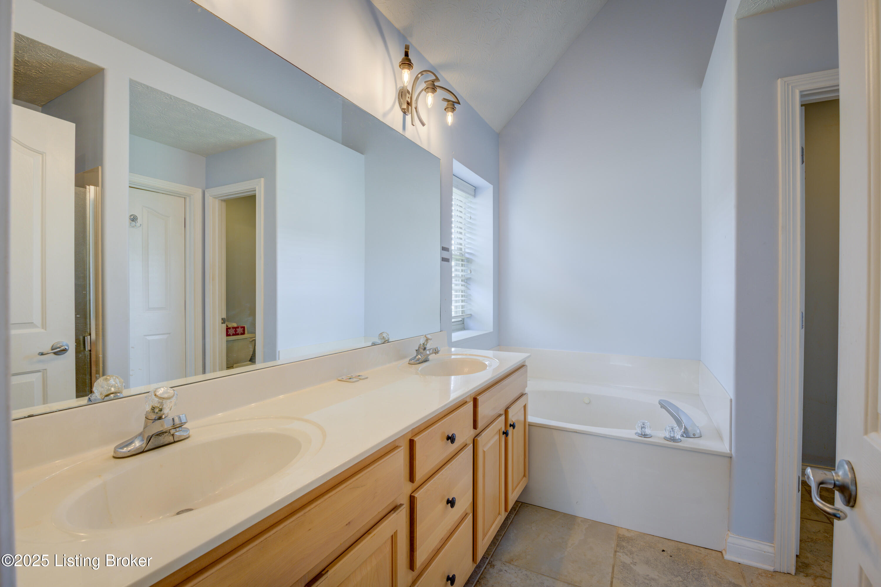 3121 Ambercrest Loop, Jeffersonville, Pennsylvania image 20