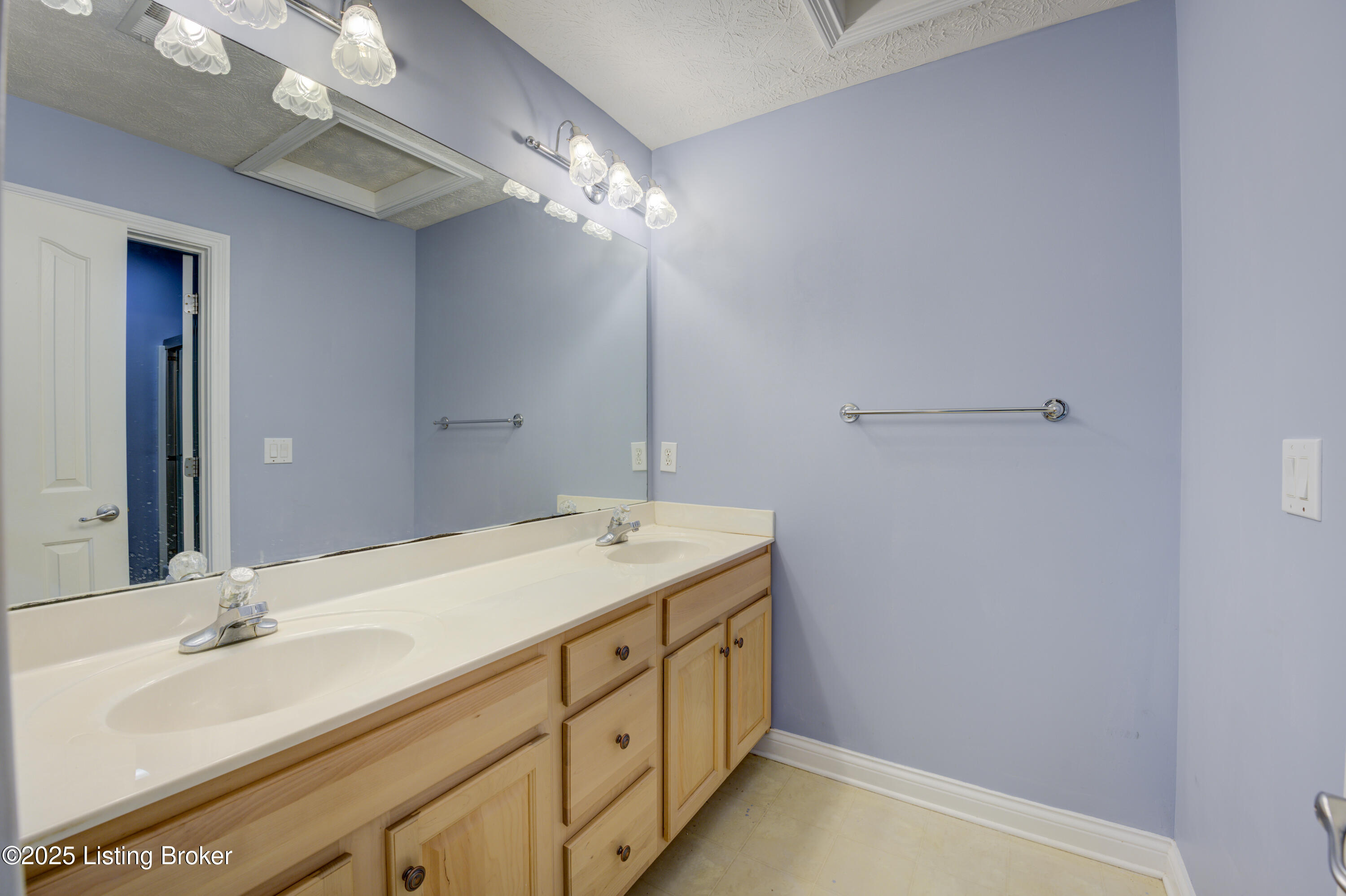 3121 Ambercrest Loop, Jeffersonville, Pennsylvania image 25