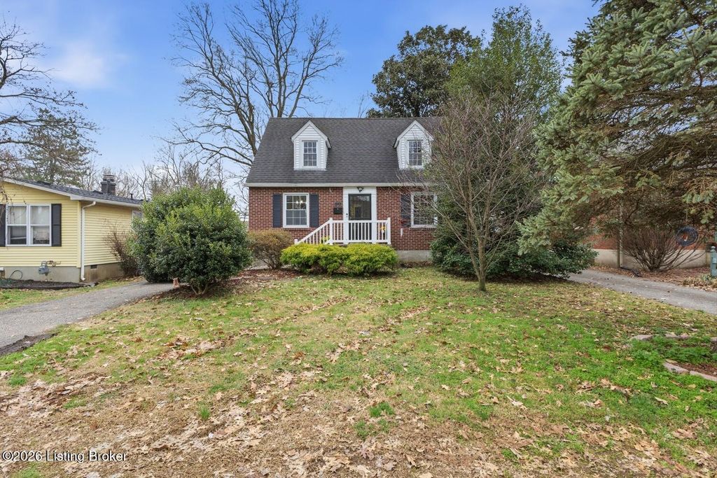 Photo of 2132 Glenworth Ave, Louisville, KY 40218 (MLS # 1711028)