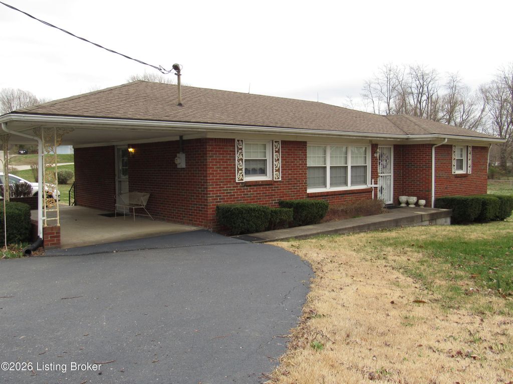 Photo of 316 N Walnut St, Upton, KY 42784 (MLS # 1714836)