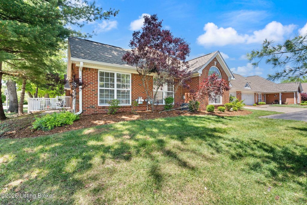 Photo of 10546 Monticello Forest Cir, Jeffersontown, KY 40299 (MLS # 1716178)