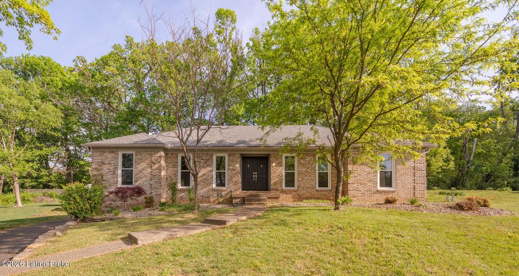 Photo of 9003 Willowwood Way, Jeffersontown, KY 40299 (MLS # 1713047)