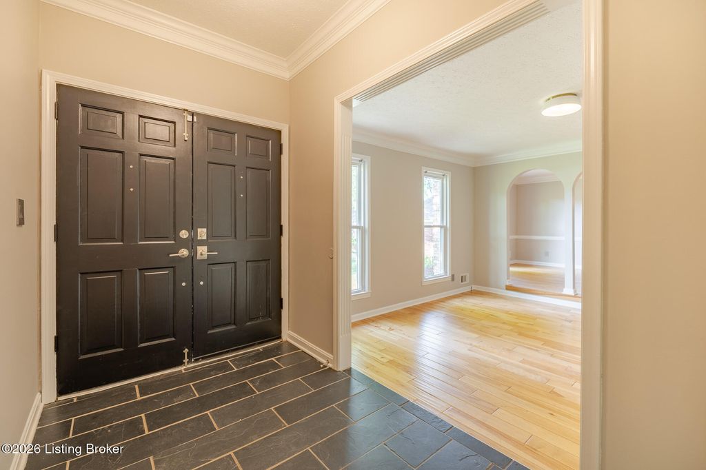 Photo of 9003 Willowwood Way, Jeffersontown, KY 40299 (MLS # 1713047)