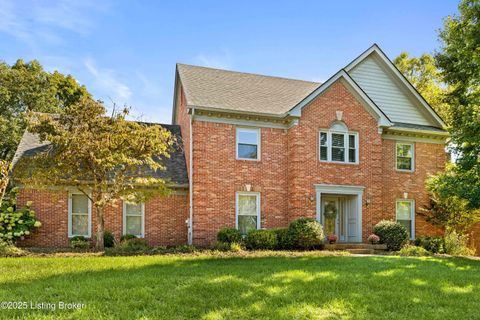 Photo of 6906 Fallen Leaf Cir, Louisville, KY 40241 (MLS # 1700399)
