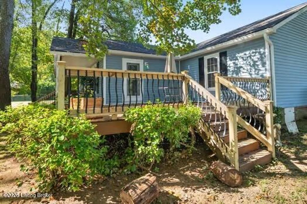 Photo of 311 Marks Ln, Bardstown, KY 40004 (MLS # 1715249)