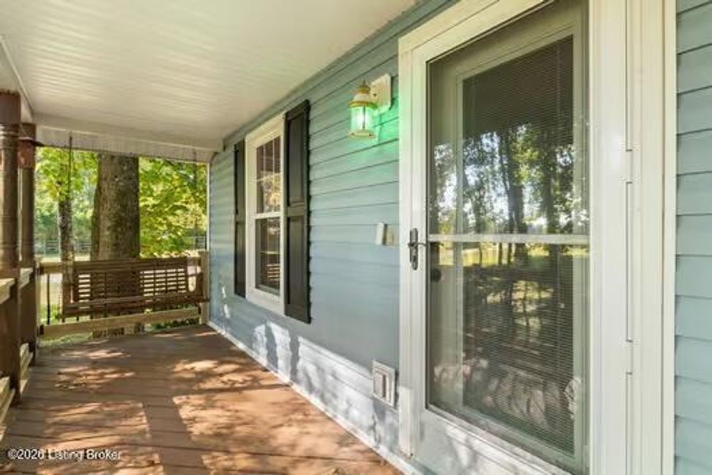 Photo of 311 Marks Ln, Bardstown, KY 40004 (MLS # 1715249)