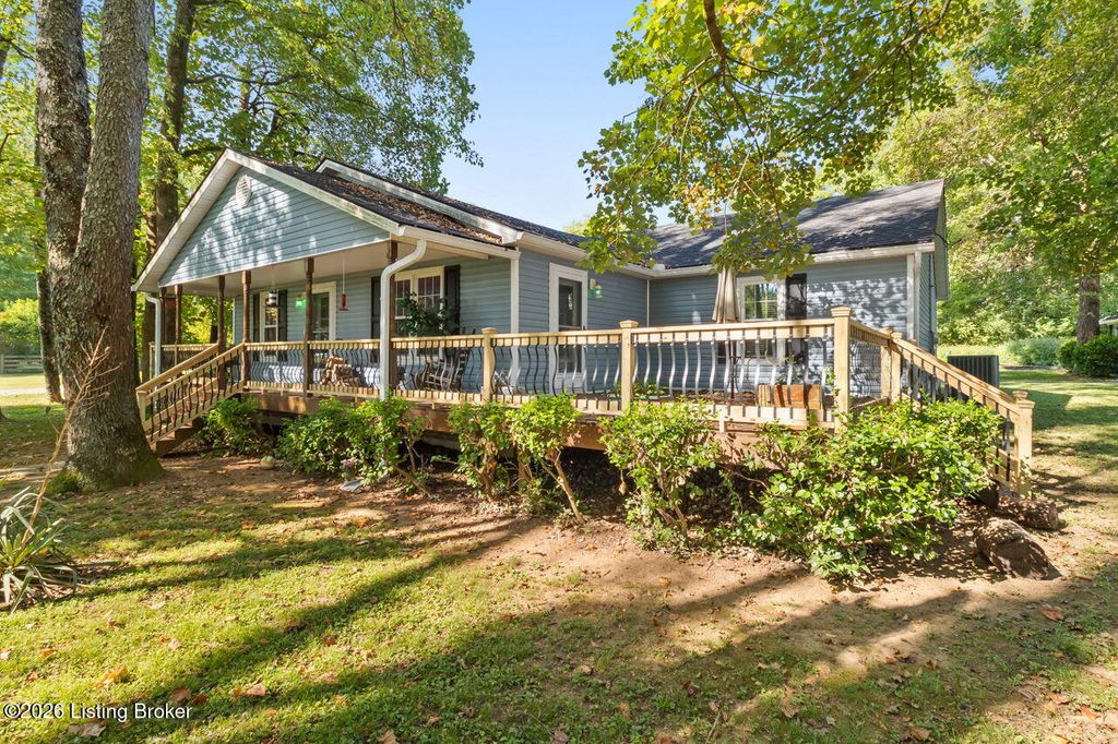 Photo of 311 Marks Ln, Bardstown, KY 40004 (MLS # 1715249)