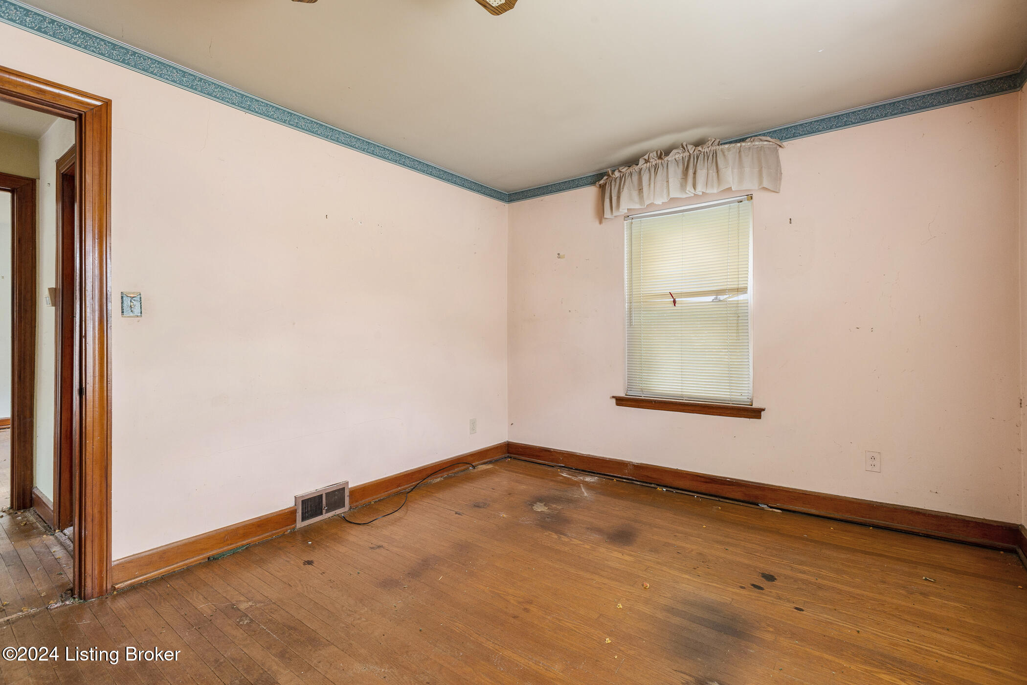 1326 Phyllis Ave, Louisville, Kentucky image 27