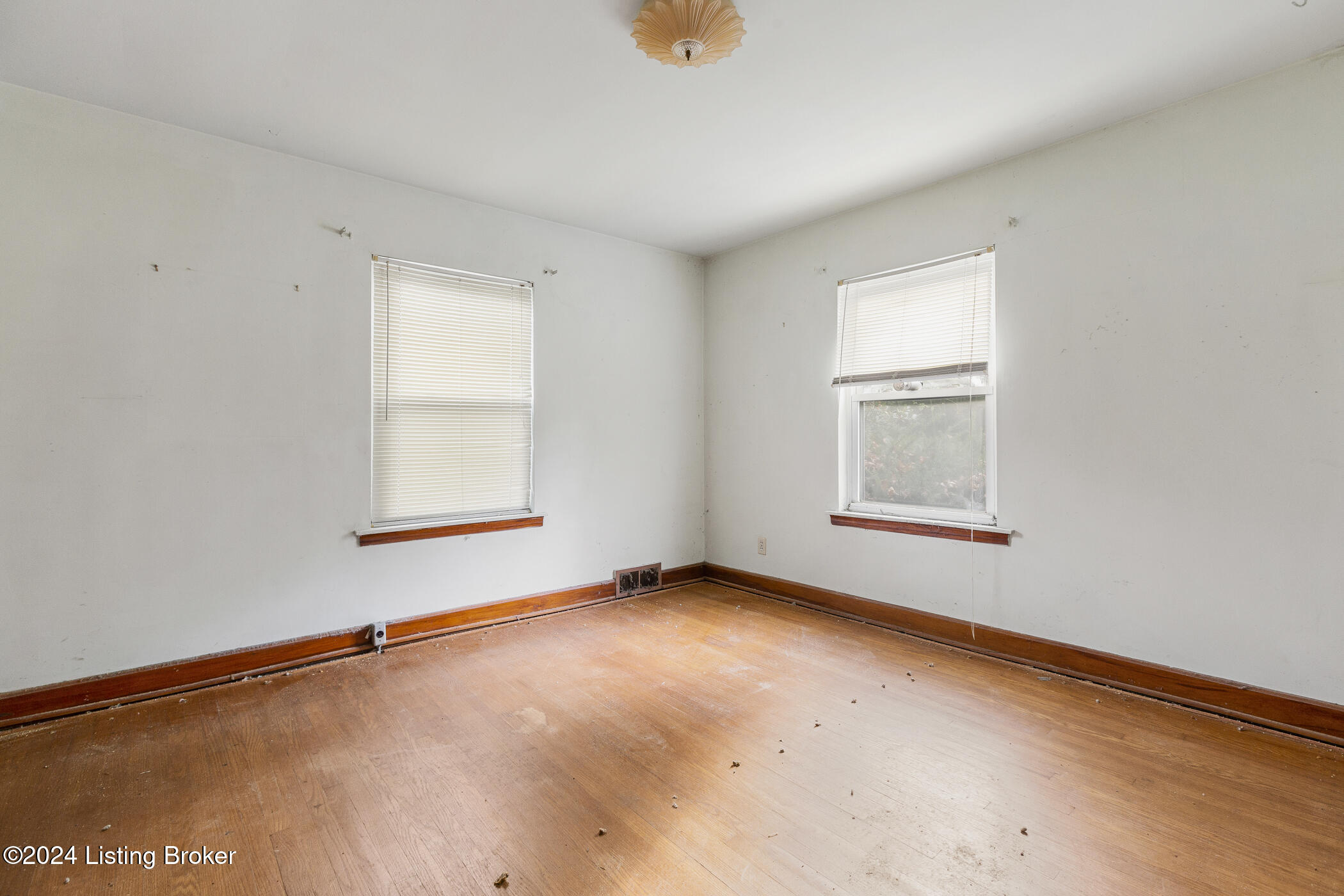 1326 Phyllis Ave, Louisville, Kentucky image 22