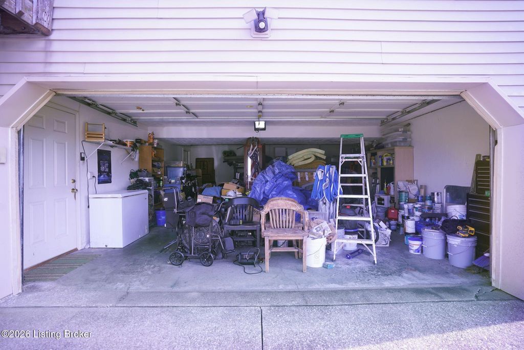 Photo of 209 Signal Ridge Rd, Frankfort, KY 40601 (MLS # 1707033)